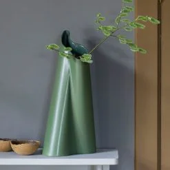 Vindskjev vase