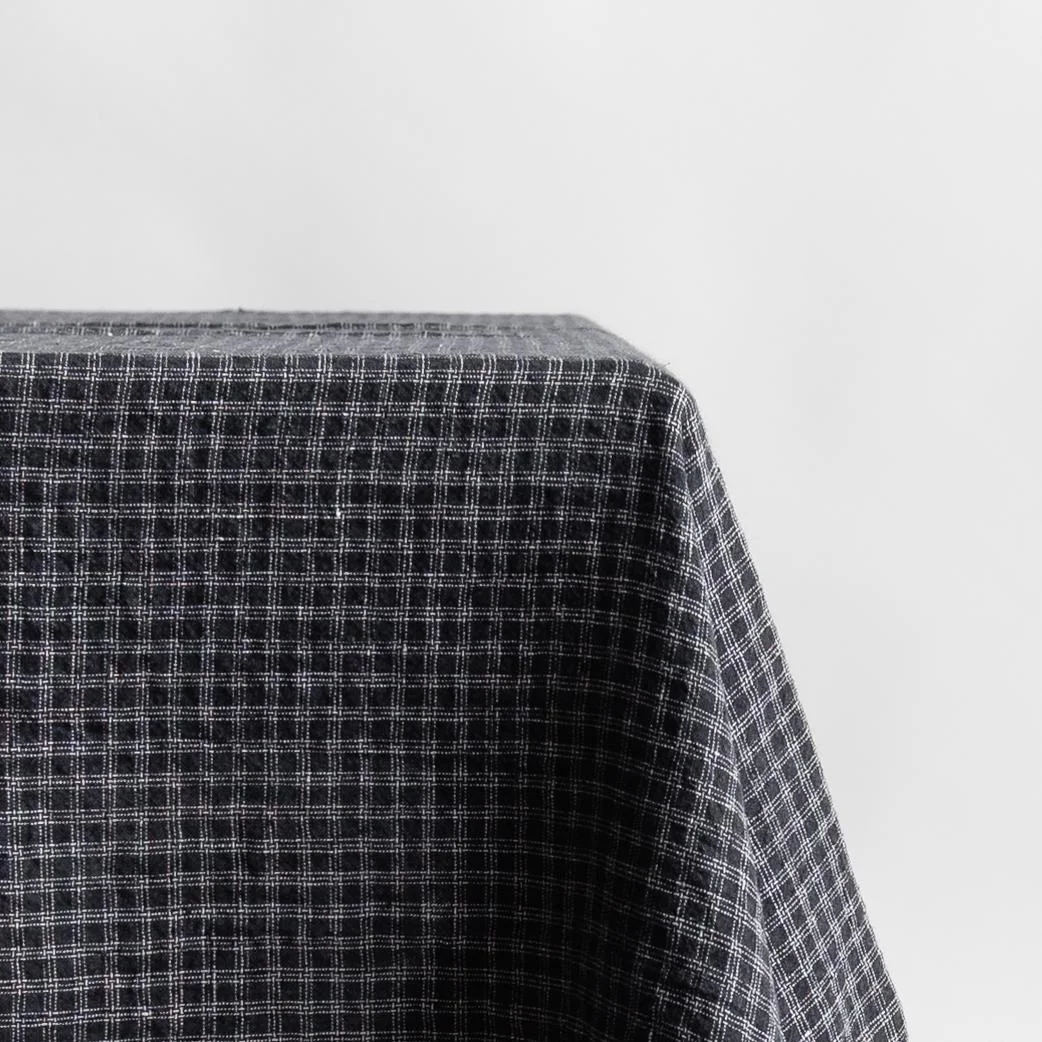 Linduk, Black/beige small checks 160 x 300 cm