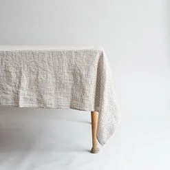 Alternative view of Linduk, Brown Checks 140 x 250 cm