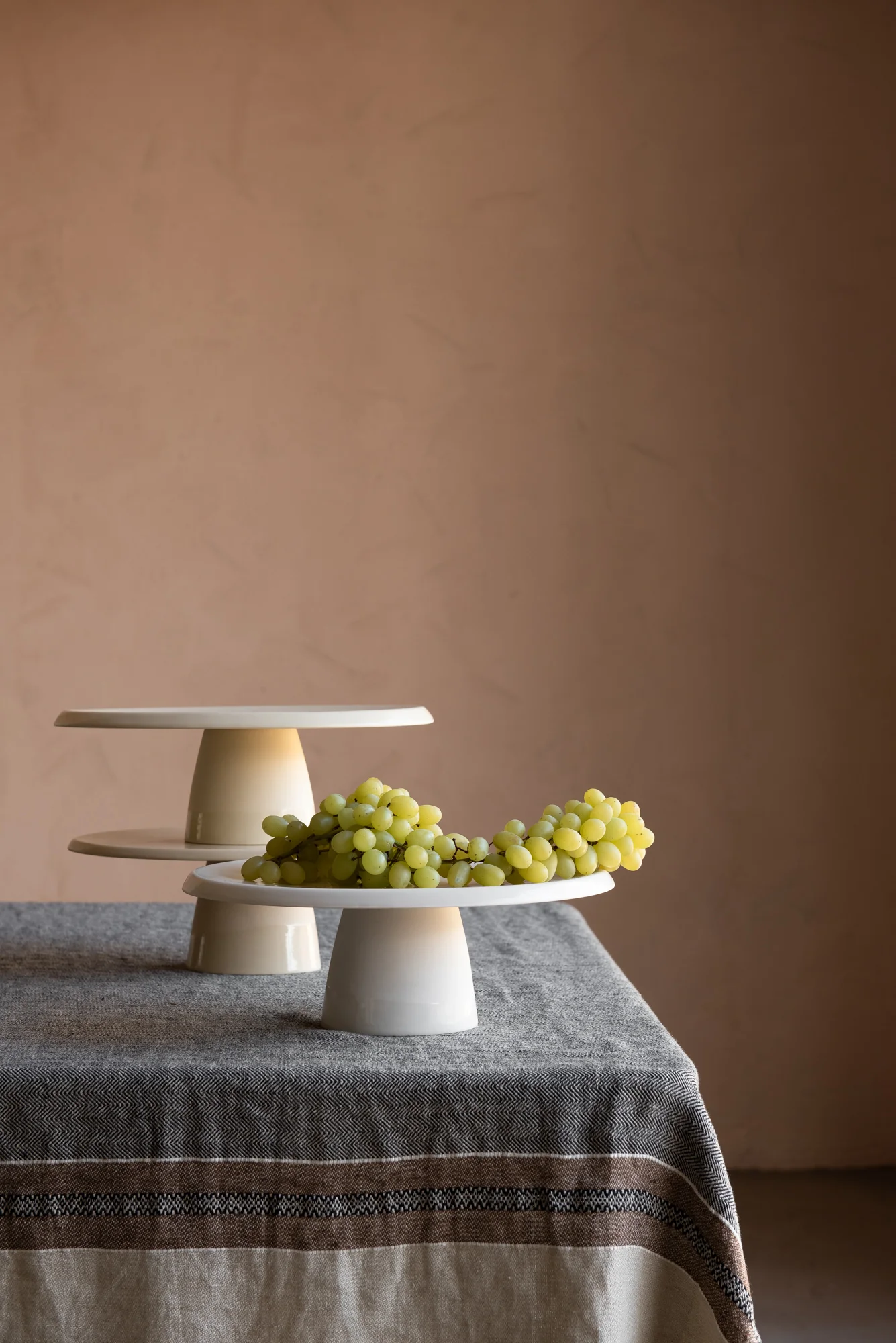 KRUM cake plate, White - Image 2