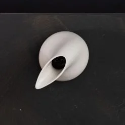 Alternative view of ment® + Slakteriet RYPE milk splash, Bone white