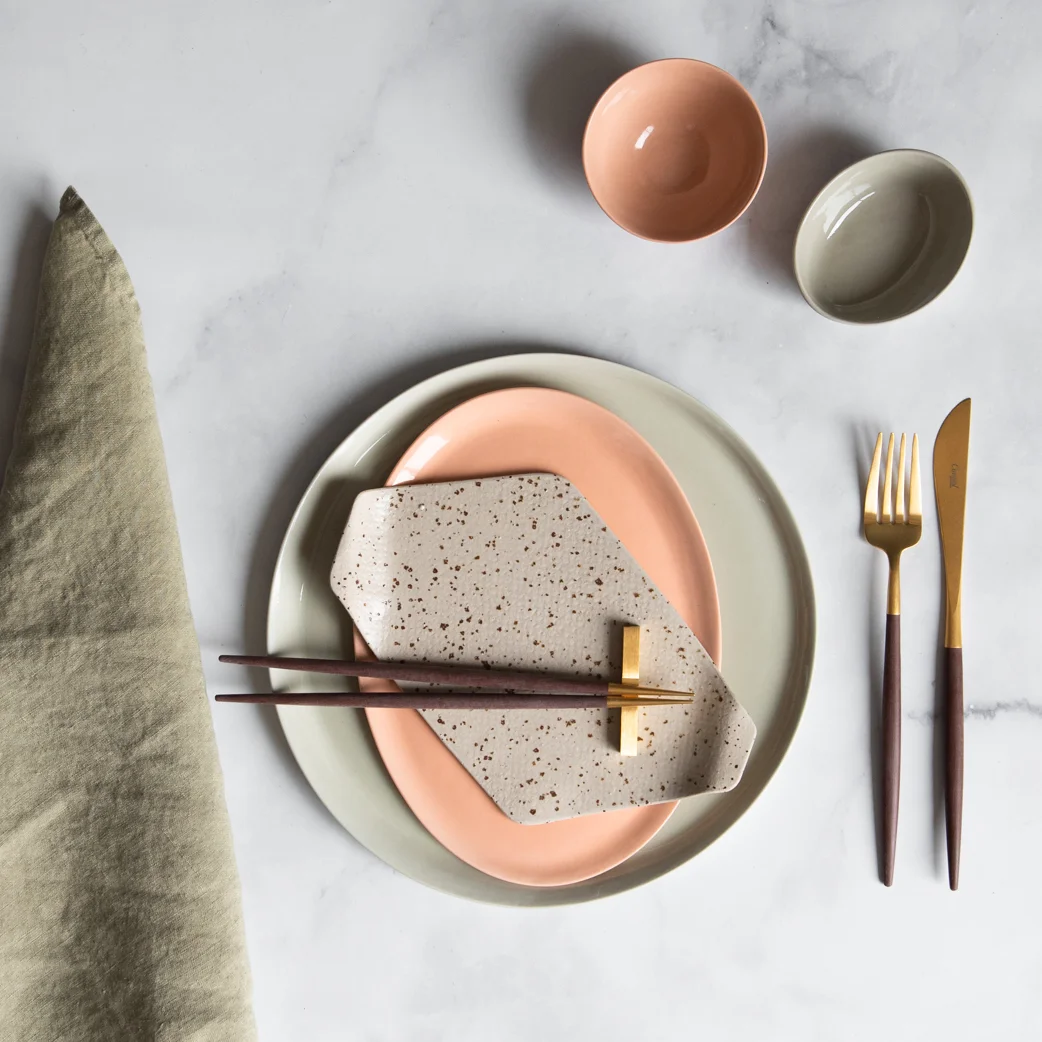 Dinnerware, Dawn