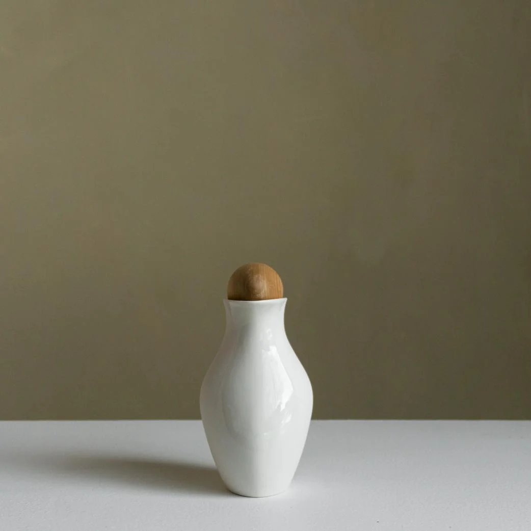 FRØ Sauce jug with cork, White