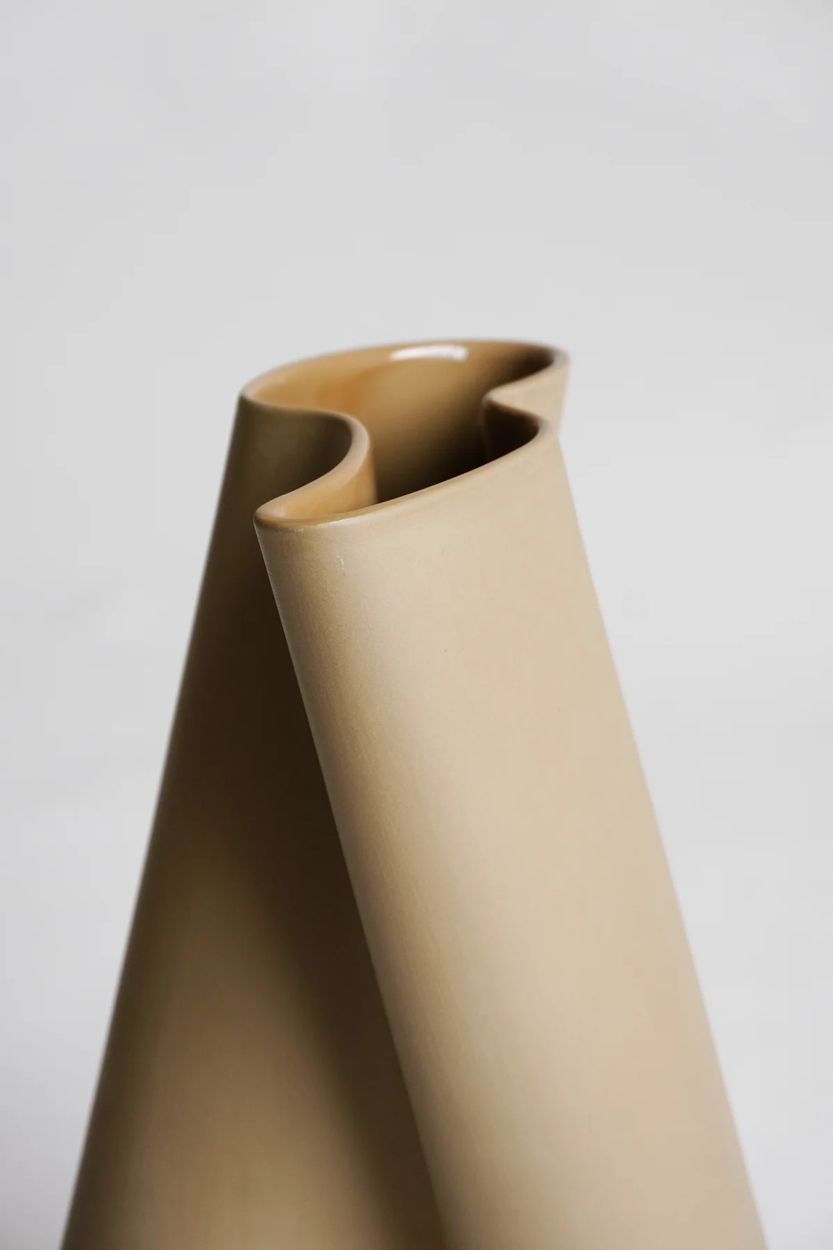 Wave Vase Small, Cinnamon - Image 3
