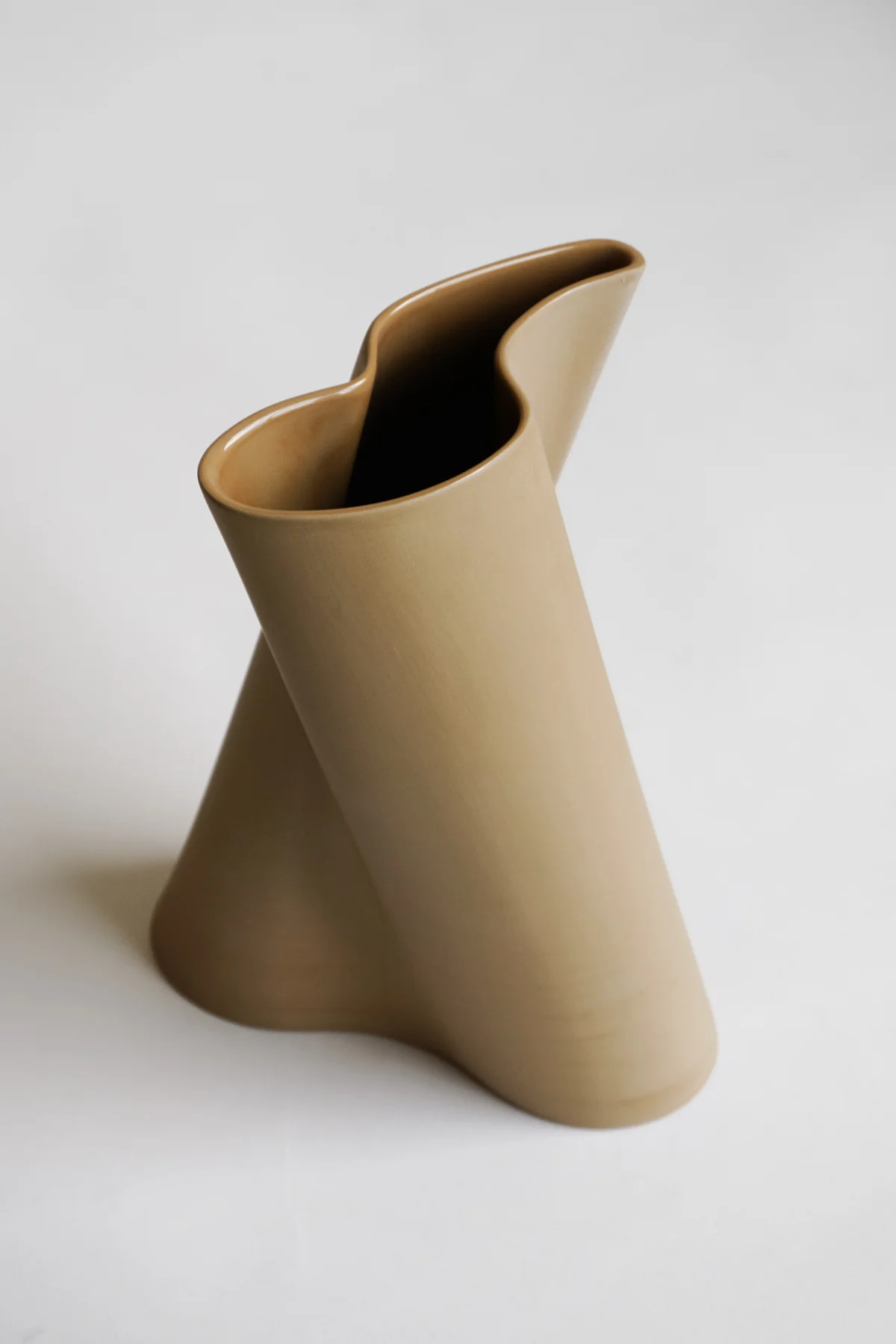Wave Vase Small, Cinnamon - Image 4