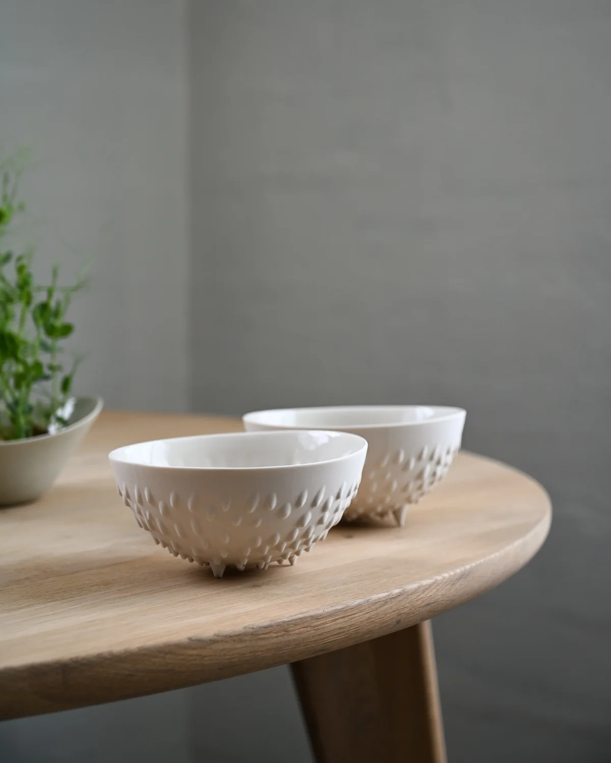 ment® + Under Spiked Bowl, White - Image 2
